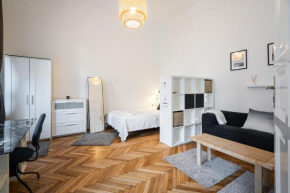 Elementa Luxe Apartment